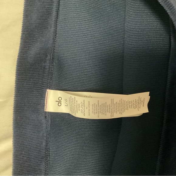 ALO yoga navy blue size large skirt - Picture 3 of 4